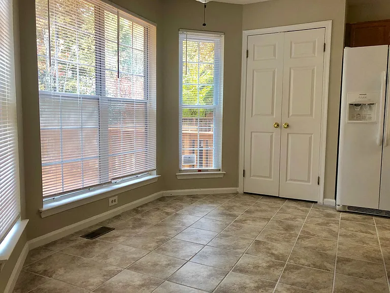 3929 Whispering Meadow Dr — Photo 8