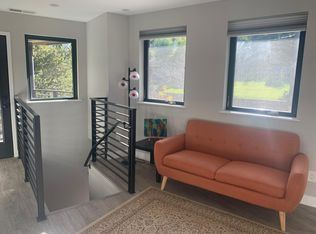 1136 North Ct #A, Belmont, CA 94002