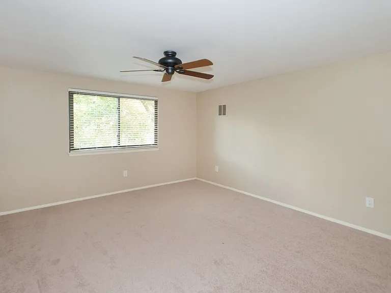 4607 Bridlewood Dr — Photo 21