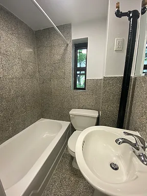 Rented by Bond New York | media 17