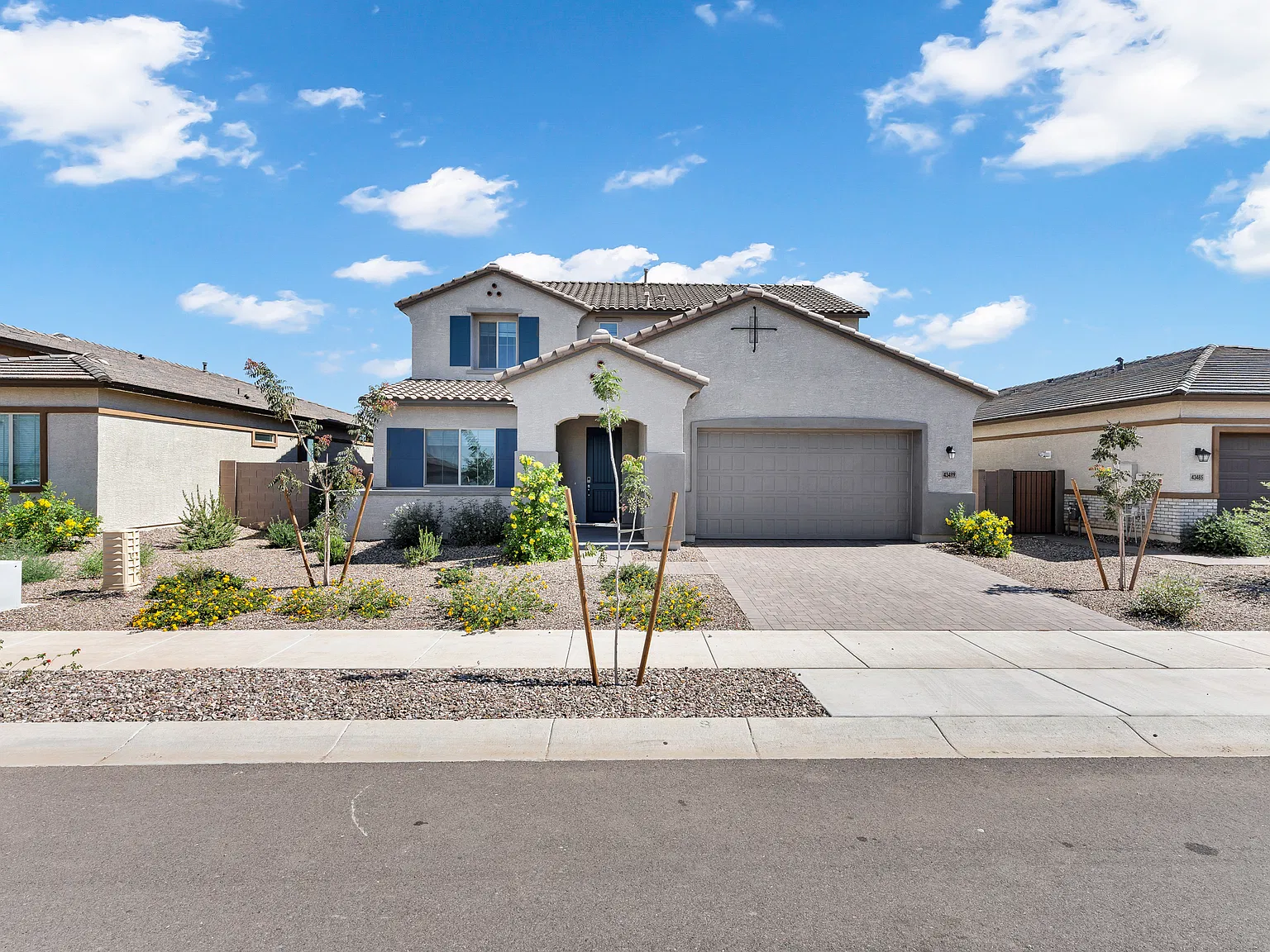 5 bed, 2960 sqft, $3,100 — Photo 1