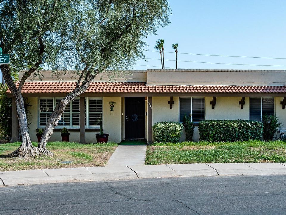 02_8235_E_Rovey_Ave_02