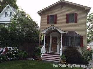 129 Hayes Pl, Centerport, NY 11721