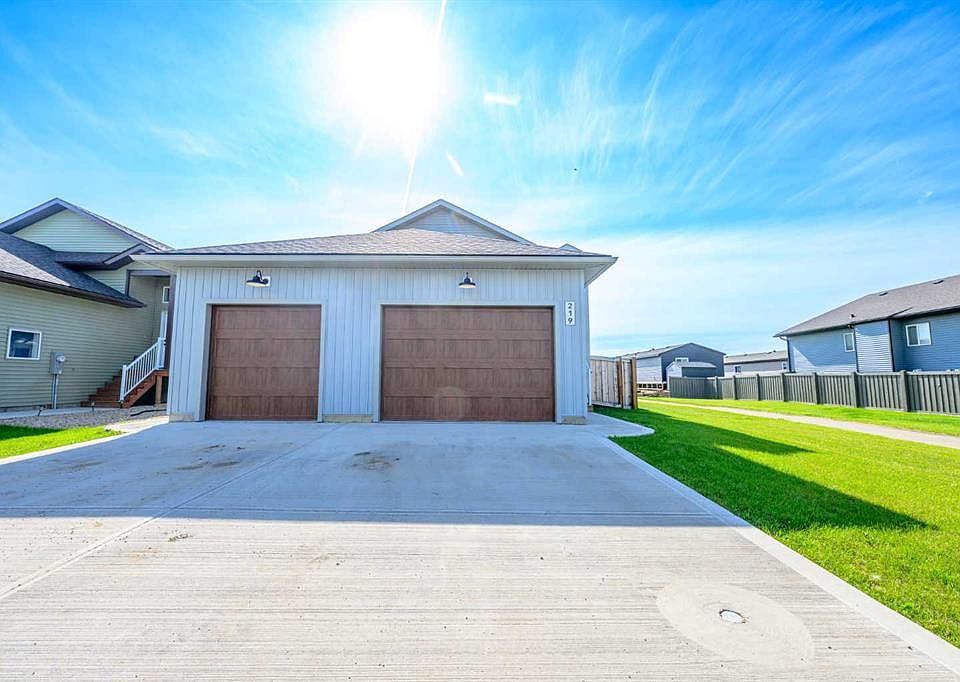 1st image of 11850 N 84th Ave #219