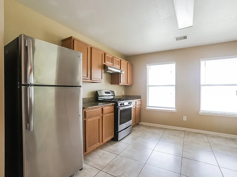 20826 Bonham Park Ln — Photo 10