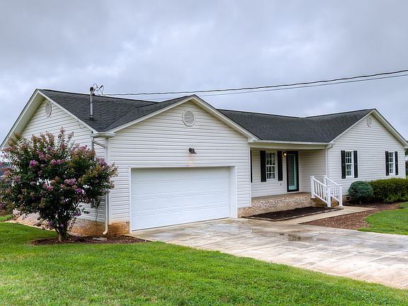 2nd image of 365 Lauren Dr