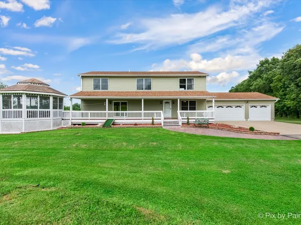 11867 N Grove Rd, Sycamore, IL 60178