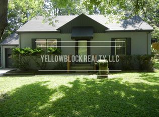 8661 Sleepy Hollow Rd, Kansas City, MO 64131