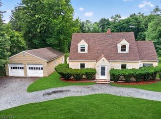 75 Welshs Ln, Somerset, NJ 08873