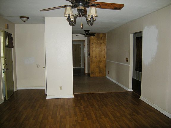 5th image of 701 Turner St