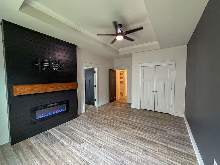 6169 Jenks Dr — Photo 13