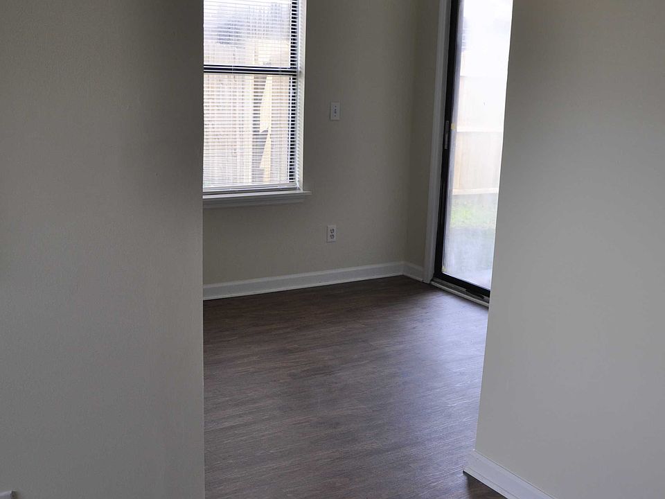 2nd image of 108B Canvasback Dr