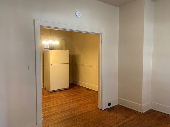 3rd image of 125 Sylvan Ter APT 1