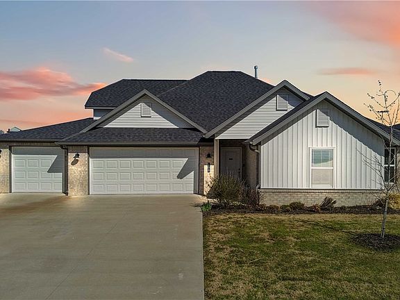 2nd image of 108 Phyllis Farm Rd