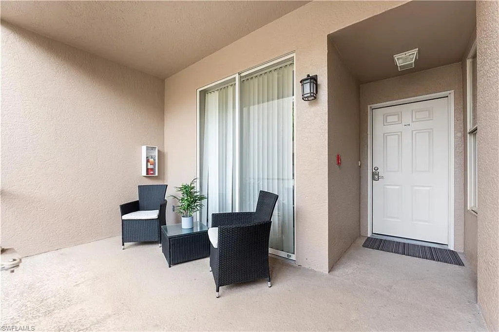 Building Photo - 8420 Naples Heritage Dr #1415