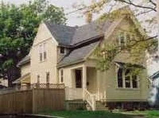 2513 E Webster Pl, Milwaukee, WI 53211