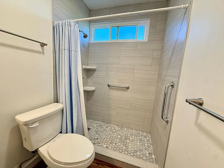 810 21st Ave — Photo 9