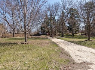 413 104th St W, Bloomington, MN 55420