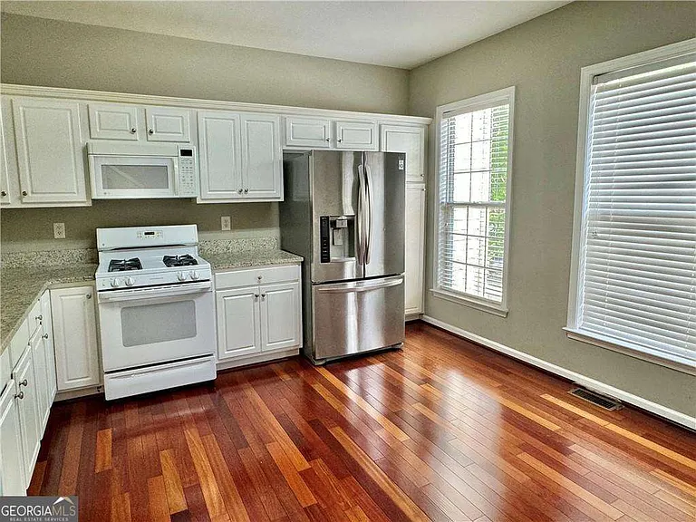 3389 Lathenview Ct — Photo 7
