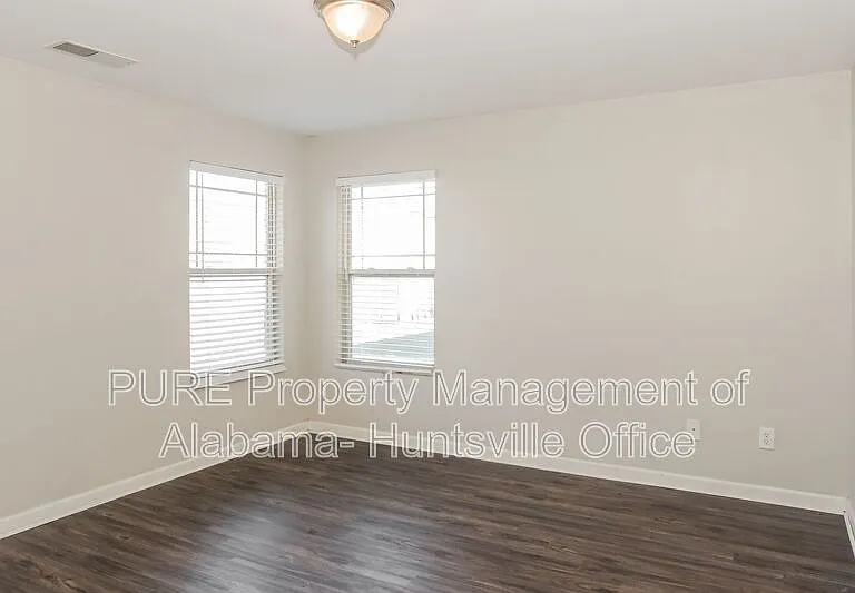 135 Wethersfield Dr — Photo 11