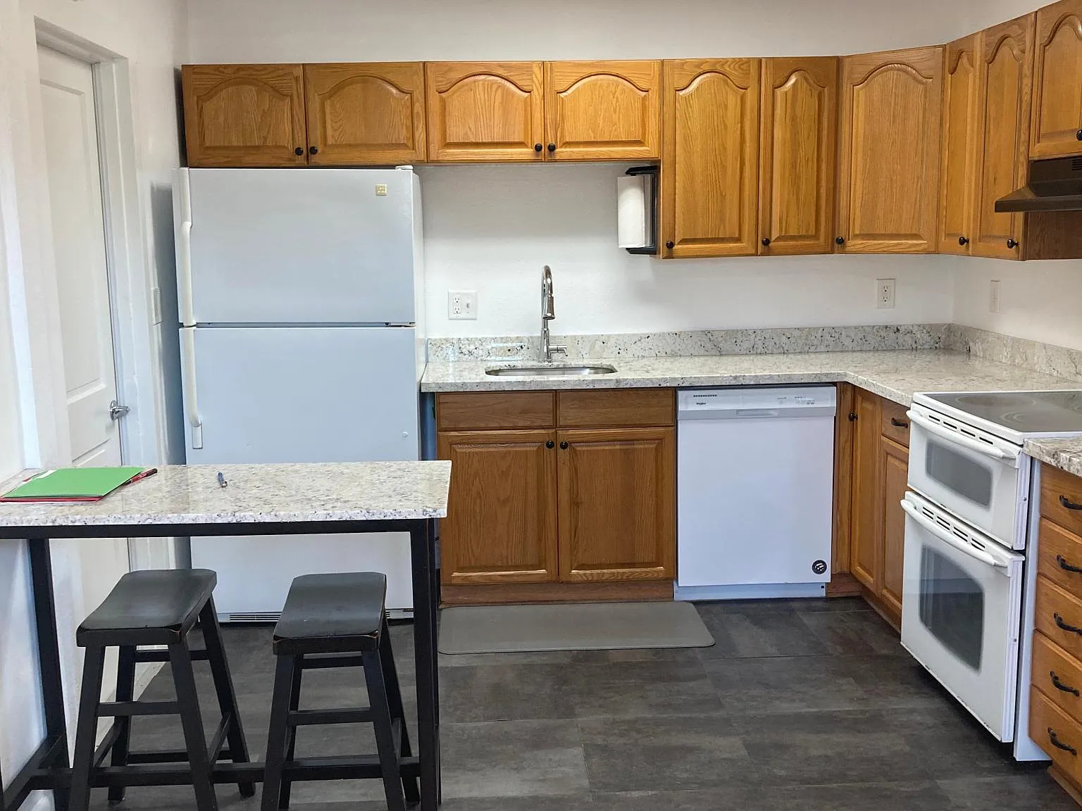 226 Bryant Rd — Photo 3