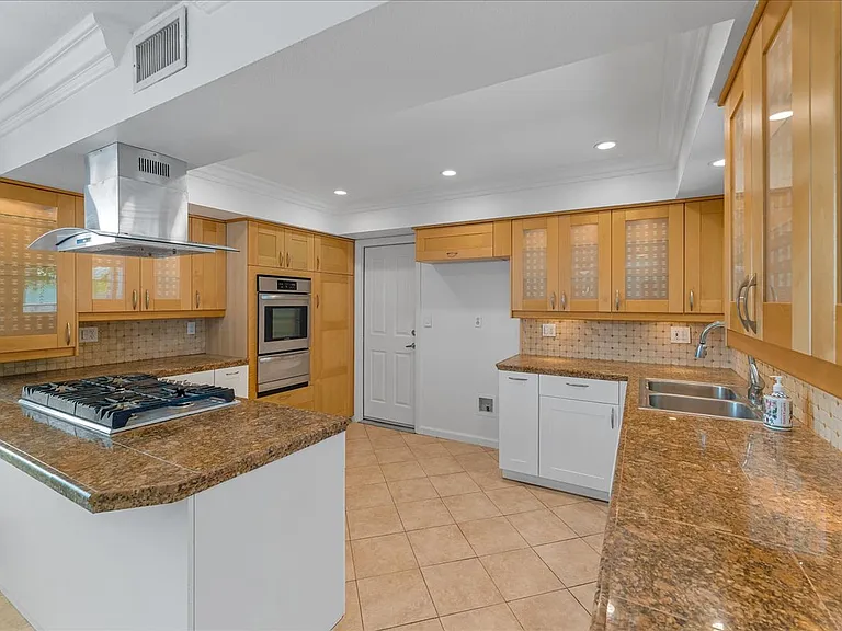 5062 Cadiz Cir — Photo 7