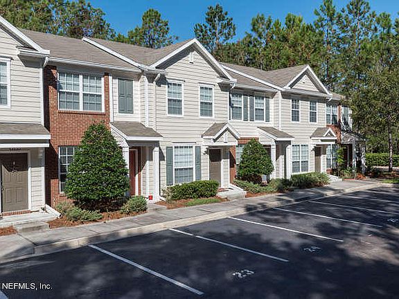 2nd image of 3506 Summerlin Ln