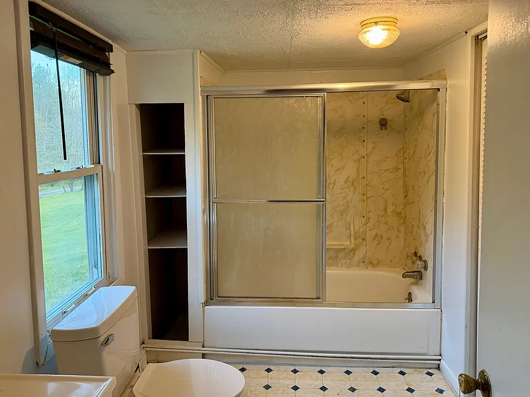 241 Harpers Hollow Ln — Photo 11