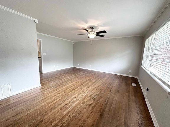 4th image of 4307 N Indiana Ave