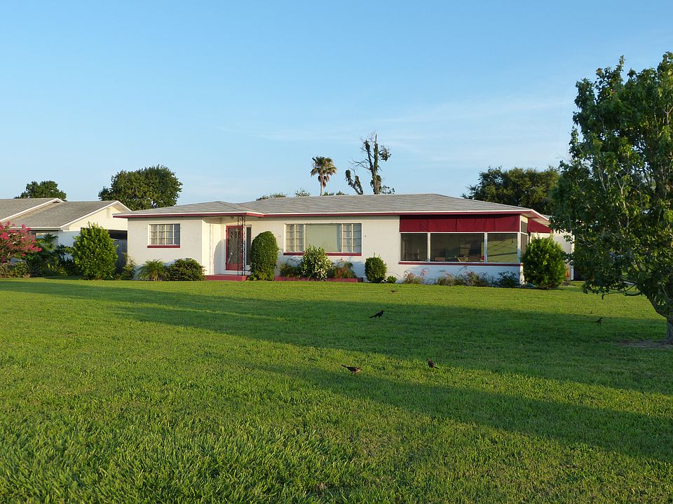 1st image of 454 Lakeshore Blvd