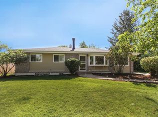 225 Princeton St, Hoffman Estates, IL 60169