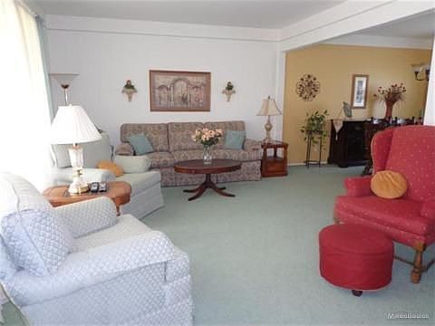 2nd image of 32363 Crestwood Ln