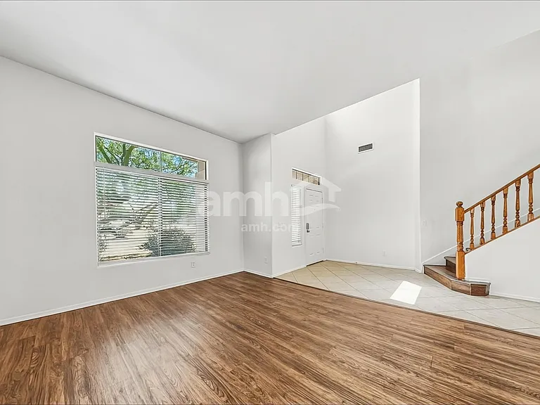 5308 S 53rd Ln — Photo 9