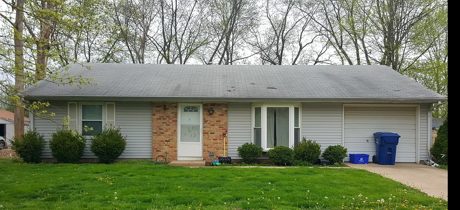 3206 Ridgewood Dr photo 1