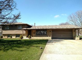 3805 22nd Ave, Sterling, IL 61081