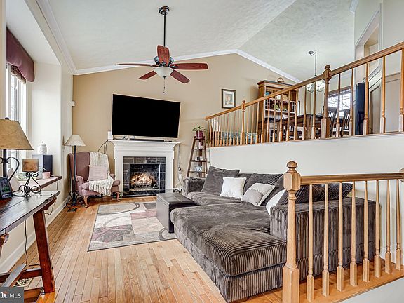 5th image of 14701 Stratford Dr