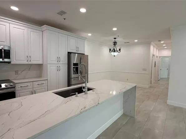 16303 Enclave Village Dr #103, Tampa, FL 33647
