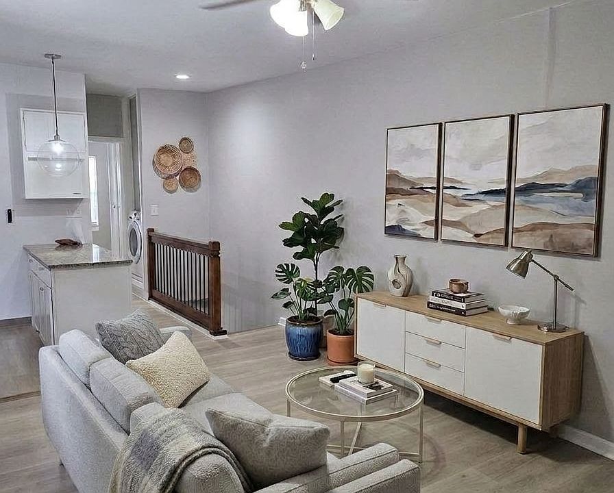 Cozy Living Space- Section 8 Approved