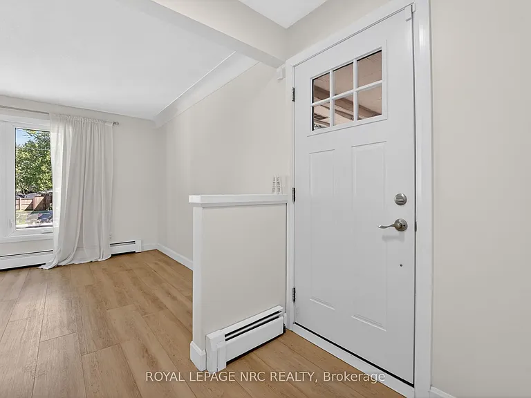 268 Henrietta St — Photo 6