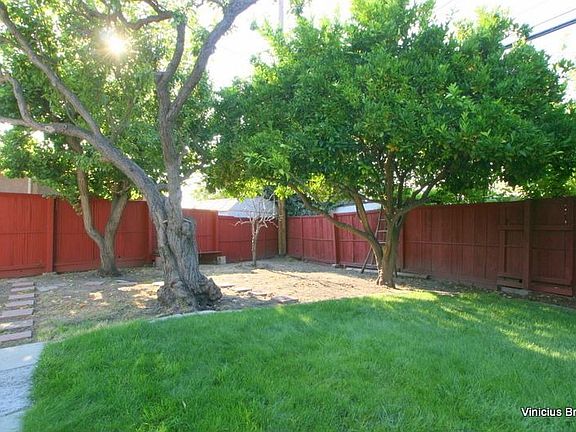 4th image of 3581 Earl Dr