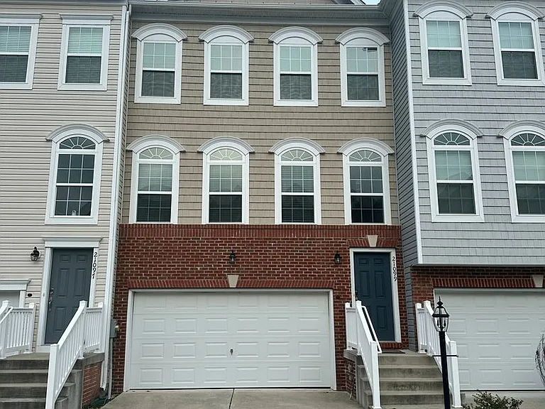 21099 Brunswick Ln — Photo 1