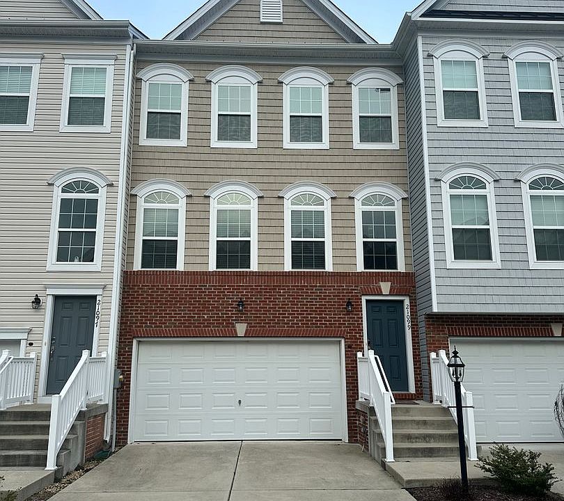 1st image of 21099 Brunswick Ln