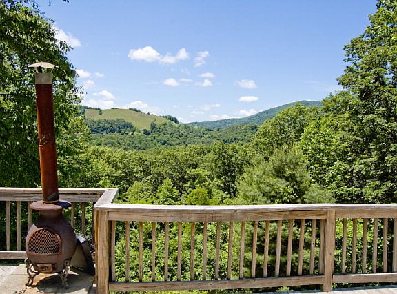 5th image of 102 Secluded Ln