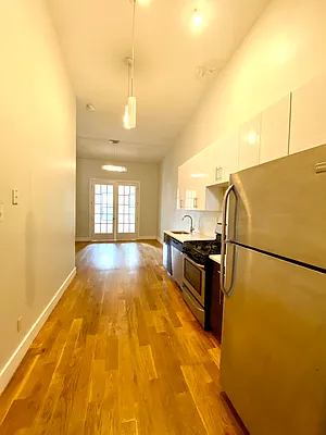 Rented by Nooklyn NYC LLC | media 30