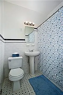 Sold by Fenwick Keats Real Estate | media 18