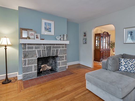 5th image of 841 Ormond Ave