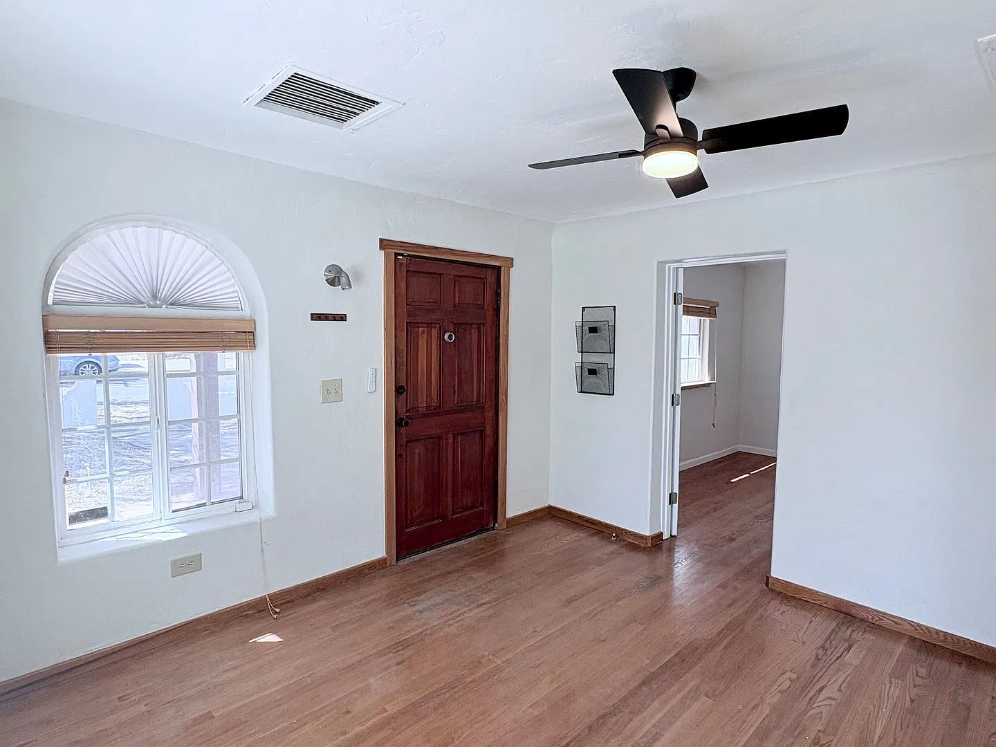 Charming 3Bed/2Bath in central Palo Verde Neighborhood — Photo 3