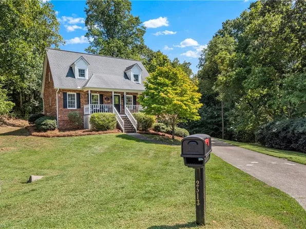 2513 Newington Ct, Clemmons, NC 27012