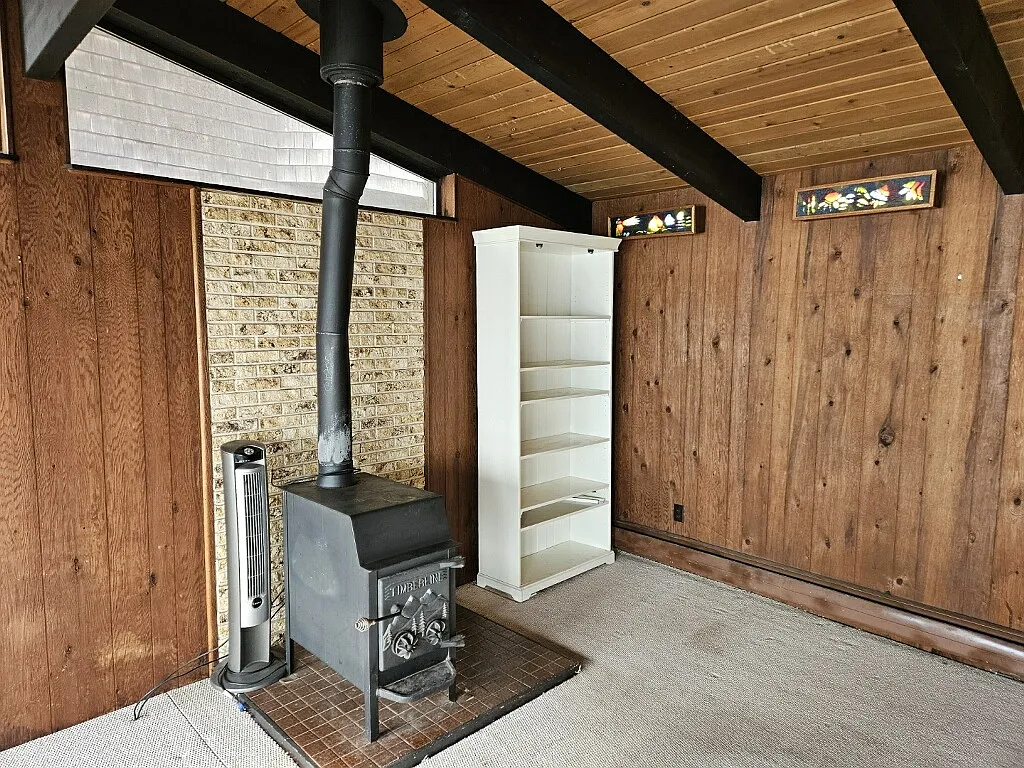 4 bed, 2000 sqft, $4,400 — Photo 1