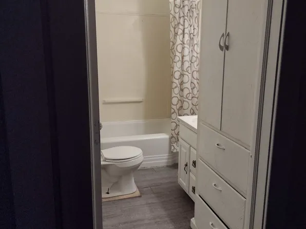 532 Western Ave, Waterloo, IA 50702